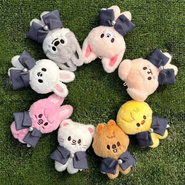 Novo chaveiro de pelúcia SKZOO, pingente de boneco, acessório para mochila, chaveiro de pelúcia com capa da Academia de Magia, brinquedo infantil, presente para fãs.