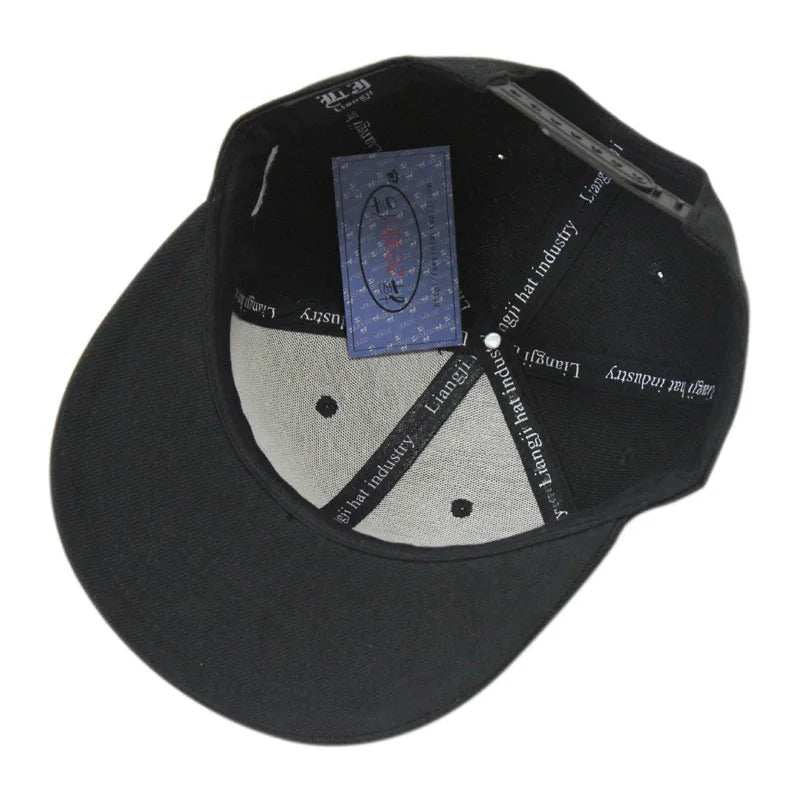 Boné de Aba Reta com Rebites de Caveira - Boné de Beisebol Snapback Estilo Hip-Hop para Dança de Rua e Estilo Urbano