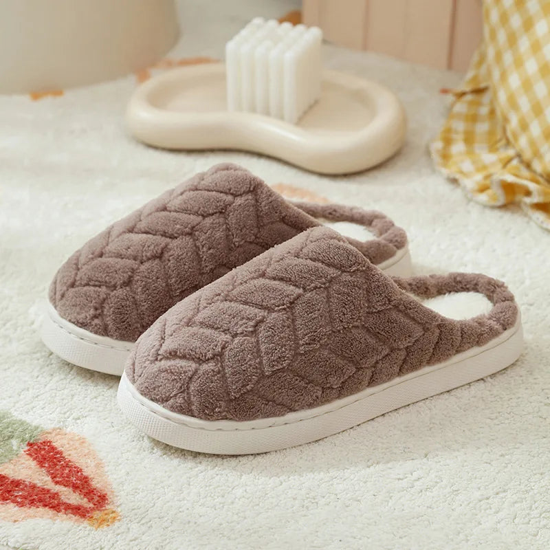 Pantufas de inverno quentinhas e macias - Pantufas antiderrapantes para casais, ideais para uso interno, com sola grossa e bico fechado.