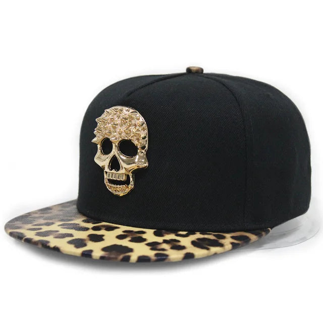 Boné de Aba Reta com Rebites de Caveira - Boné de Beisebol Snapback Estilo Hip-Hop para Dança de Rua e Estilo Urbano