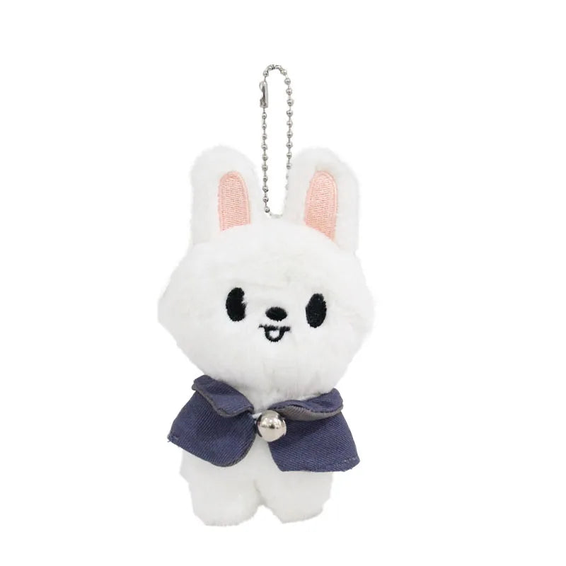 Novo chaveiro de pelúcia SKZOO, pingente de boneco, acessório para mochila, chaveiro de pelúcia com capa da Academia de Magia, brinquedo infantil, presente para fãs.