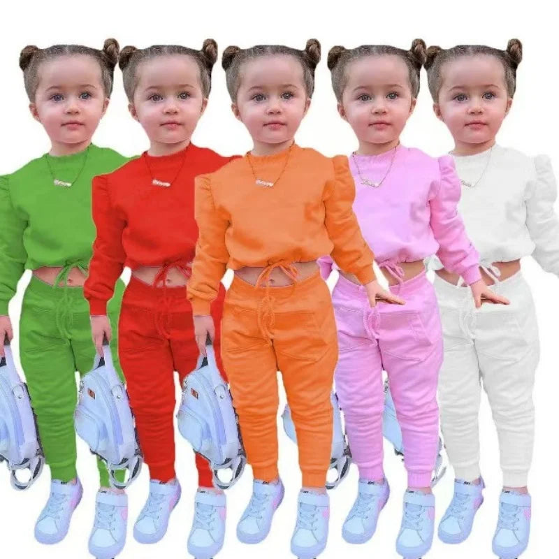 Conjunto de Roupa de Outono para Meninas - Cropped e Calça Esportiva 2 Peças Athleisure (1-7 anos)