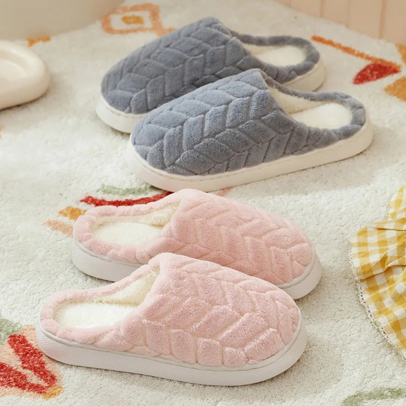 Pantufas de inverno quentinhas e macias - Pantufas antiderrapantes para casais, ideais para uso interno, com sola grossa e bico fechado.