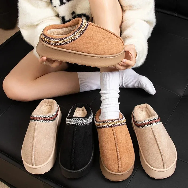 Pantufas de inverno femininas - Pantufas de pelúcia bordadas e antiderrapantes para uso interno com sola grossa.