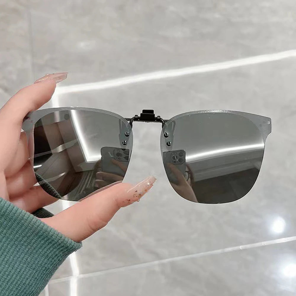 🕶️ 45% DE DESCONTO! Óculos de Sol Clip-On Polarizados - Flip-Up UV400 para Dirigir e Pescar