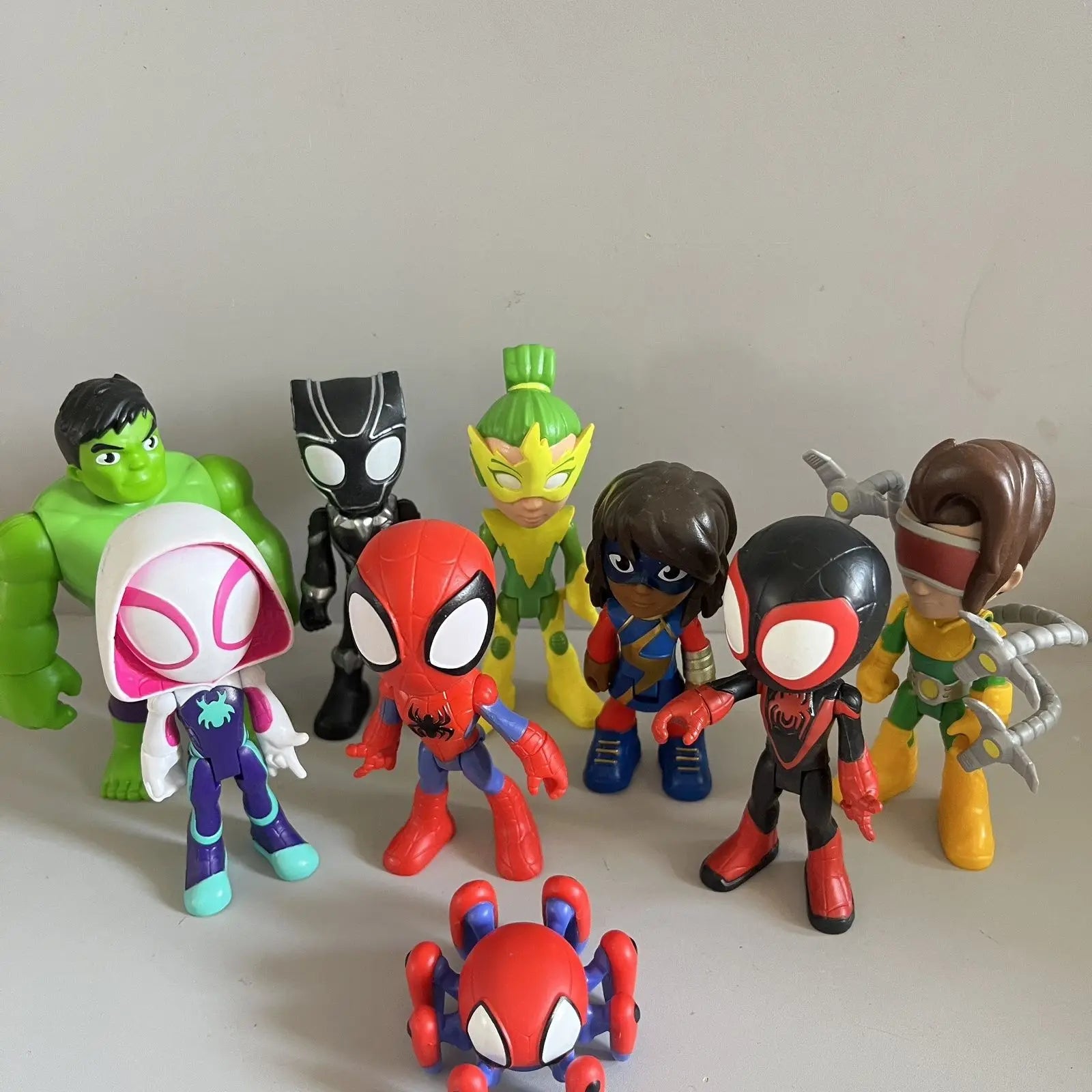 Boneco de ação do Homem-Aranha – Brinquedo infantil da Marvel