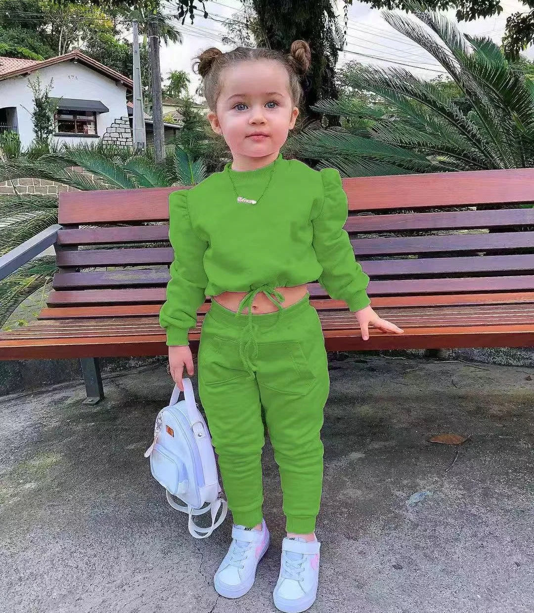 Conjunto de Roupa de Outono para Meninas - Cropped e Calça Esportiva 2 Peças Athleisure (1-7 anos)