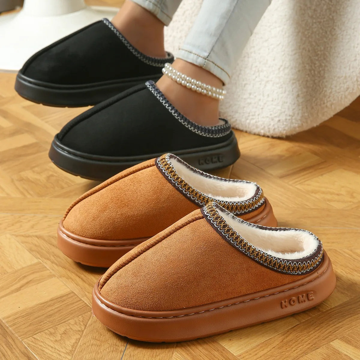 Pantufas de inverno femininas - Pantufas de pelúcia bordadas e antiderrapantes para uso interno com sola grossa.
